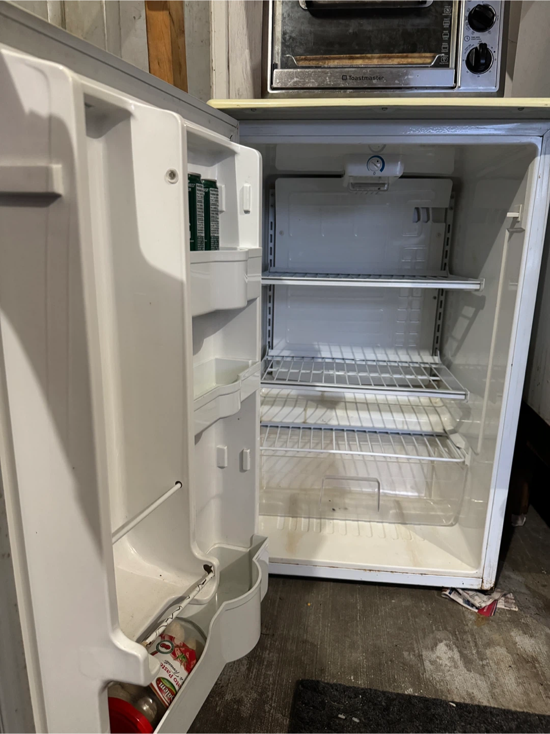 Danby Compact Refrigerator - photo 2
