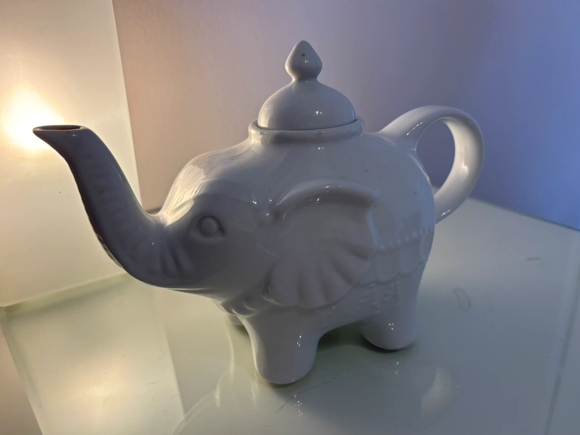 White Elephant Teapot - photo 2