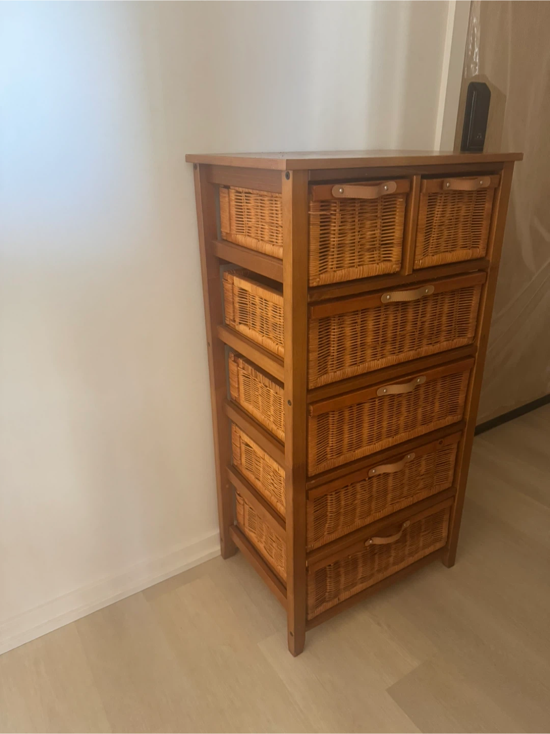Wooden dresser with wicker drawers - photo 2