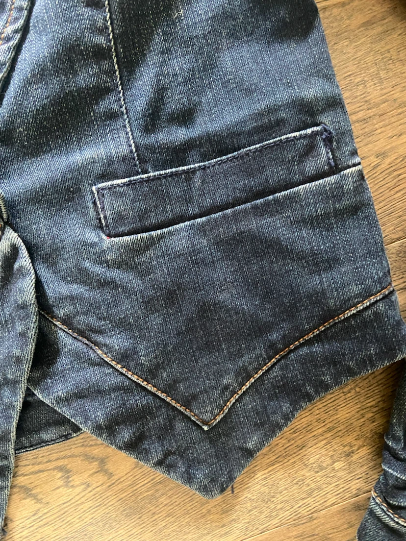 NWOT: Foxy Jeans Blue Denim Blazer Jacket Size M - photo 3