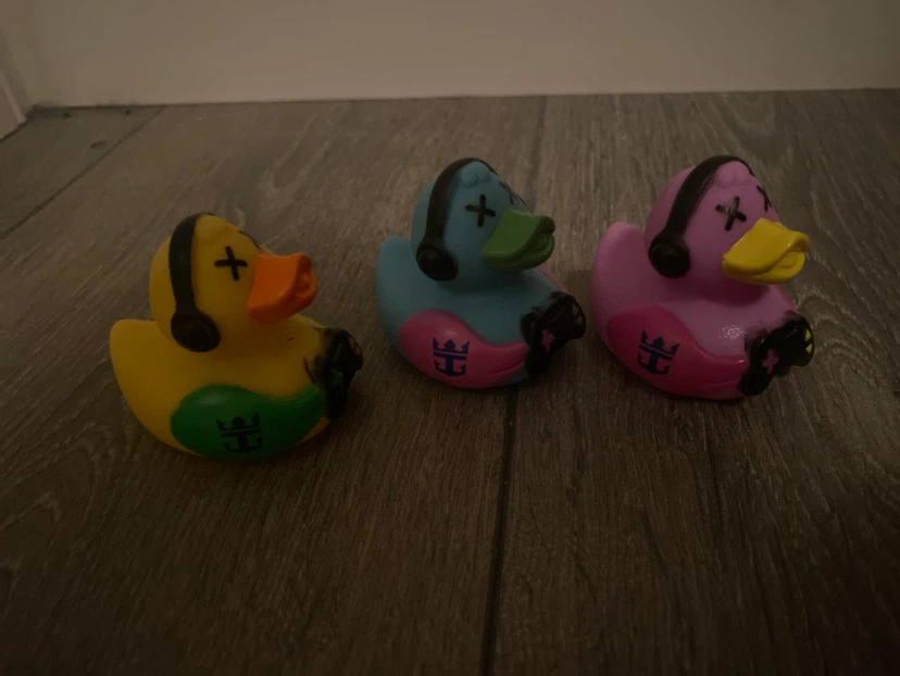 Royal Caribbean Rubber Ducks - Set of 8 - photo 2