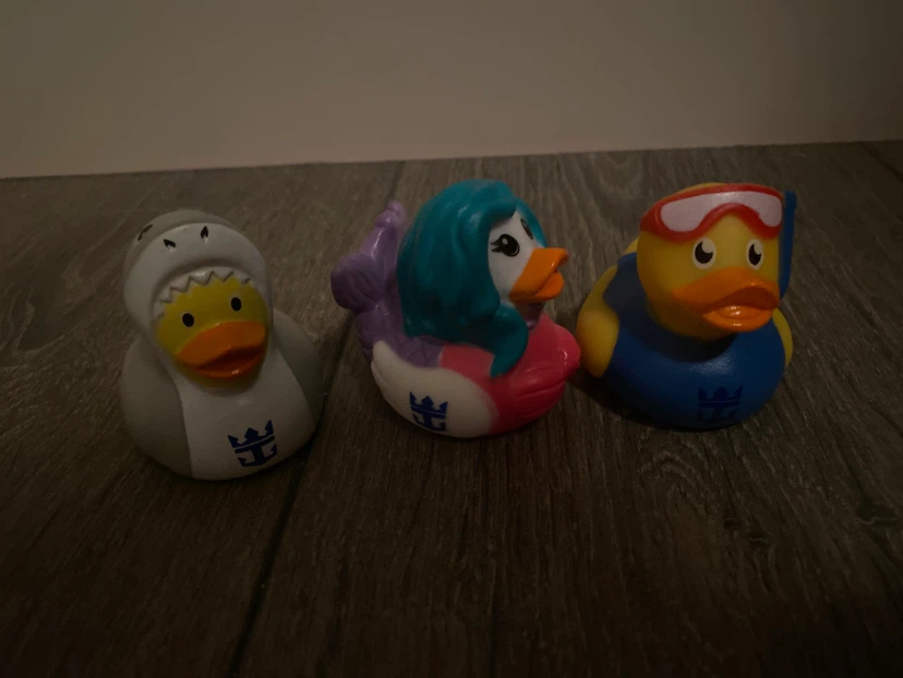 Royal Caribbean Rubber Ducks - Set of 8 - photo 3