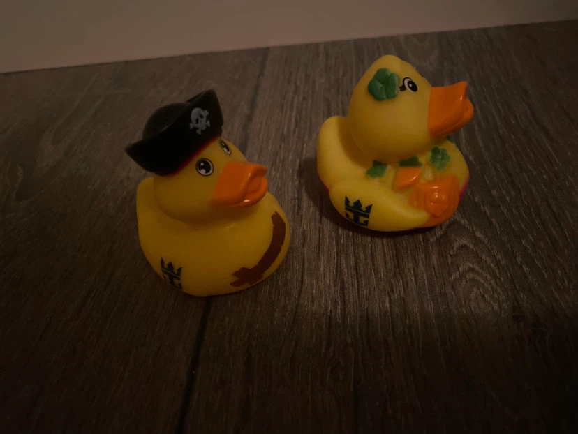 Royal Caribbean Rubber Ducks - Set of 8 - photo 4