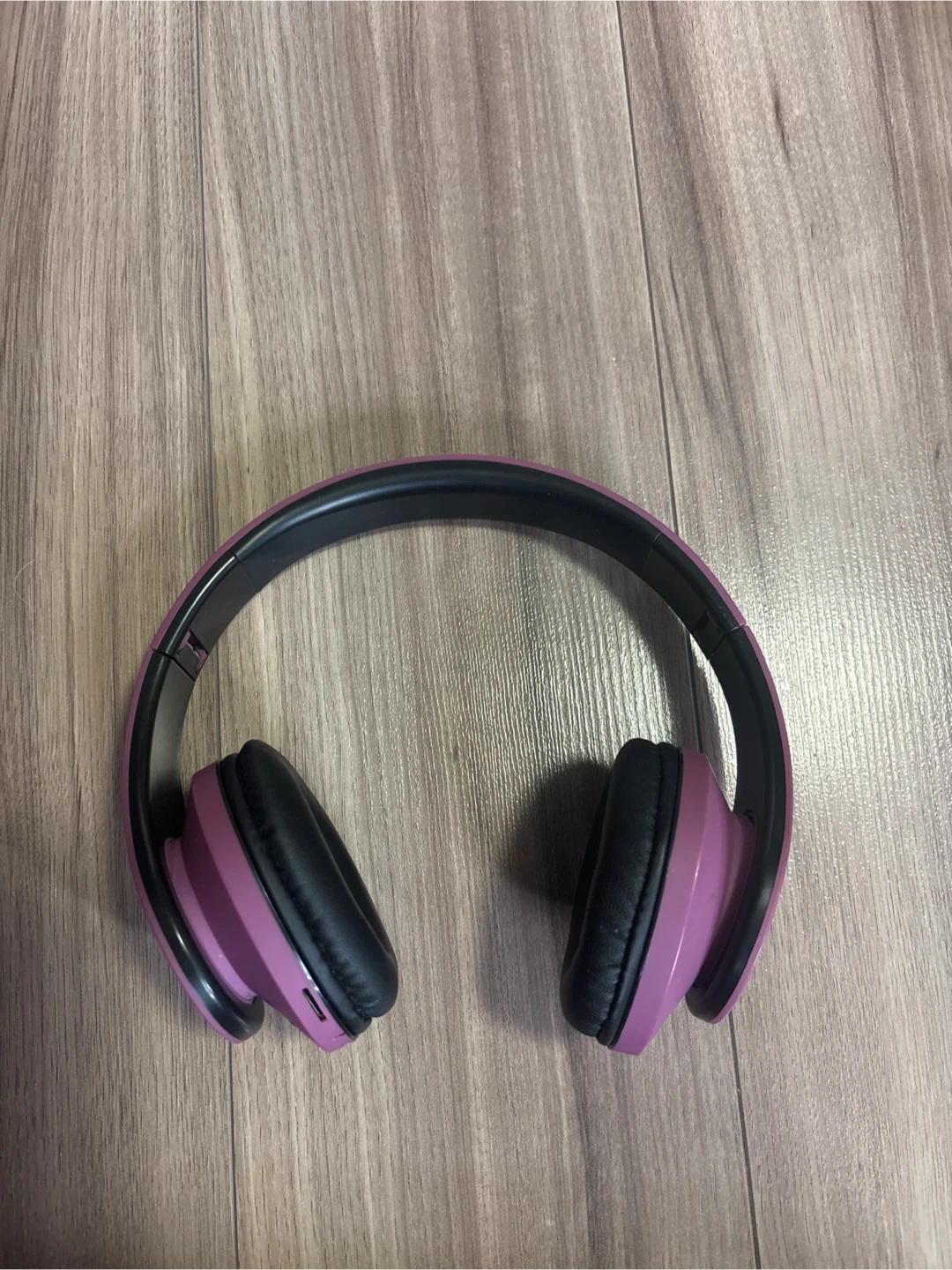 PowerLocus purple over-ear headphones - photo 4