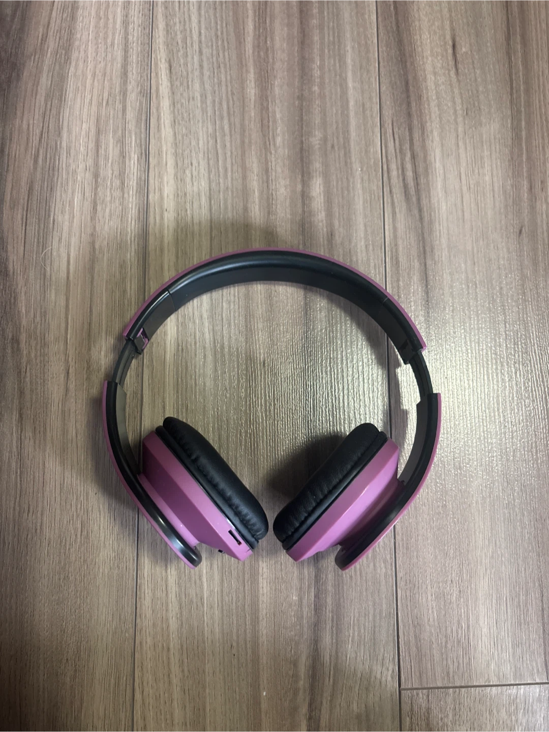 PowerLocus purple over-ear headphones - photo 5
