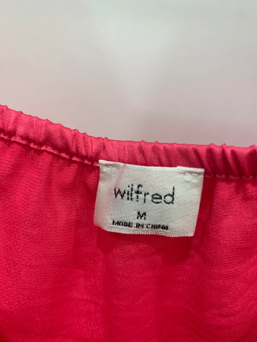 🩷 Aritzia Wilfred pink crop top size M 🩷 - photo 2