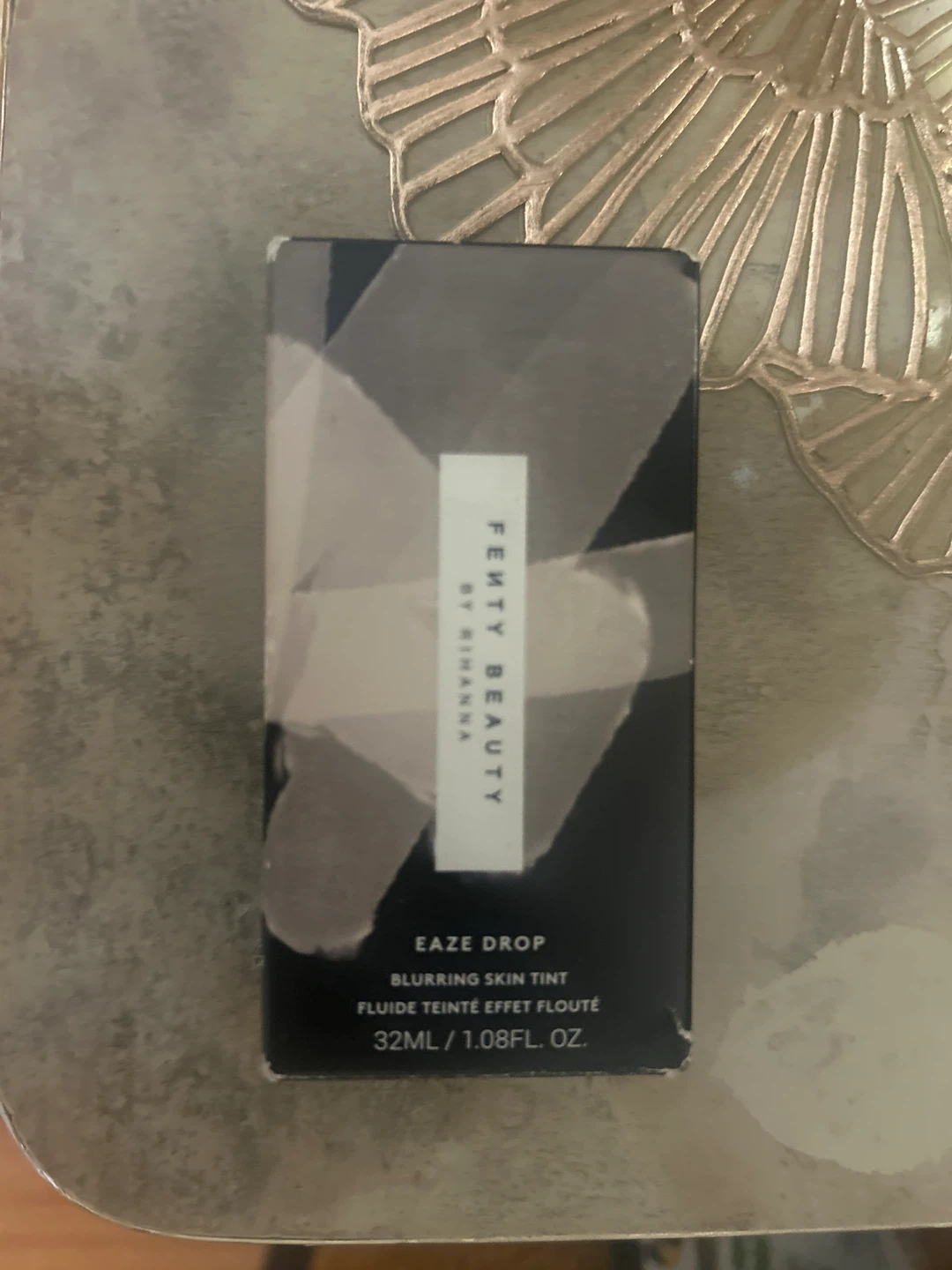 Fenty Beauty Eaze Drop Blurring Skin Tint Shade 21
