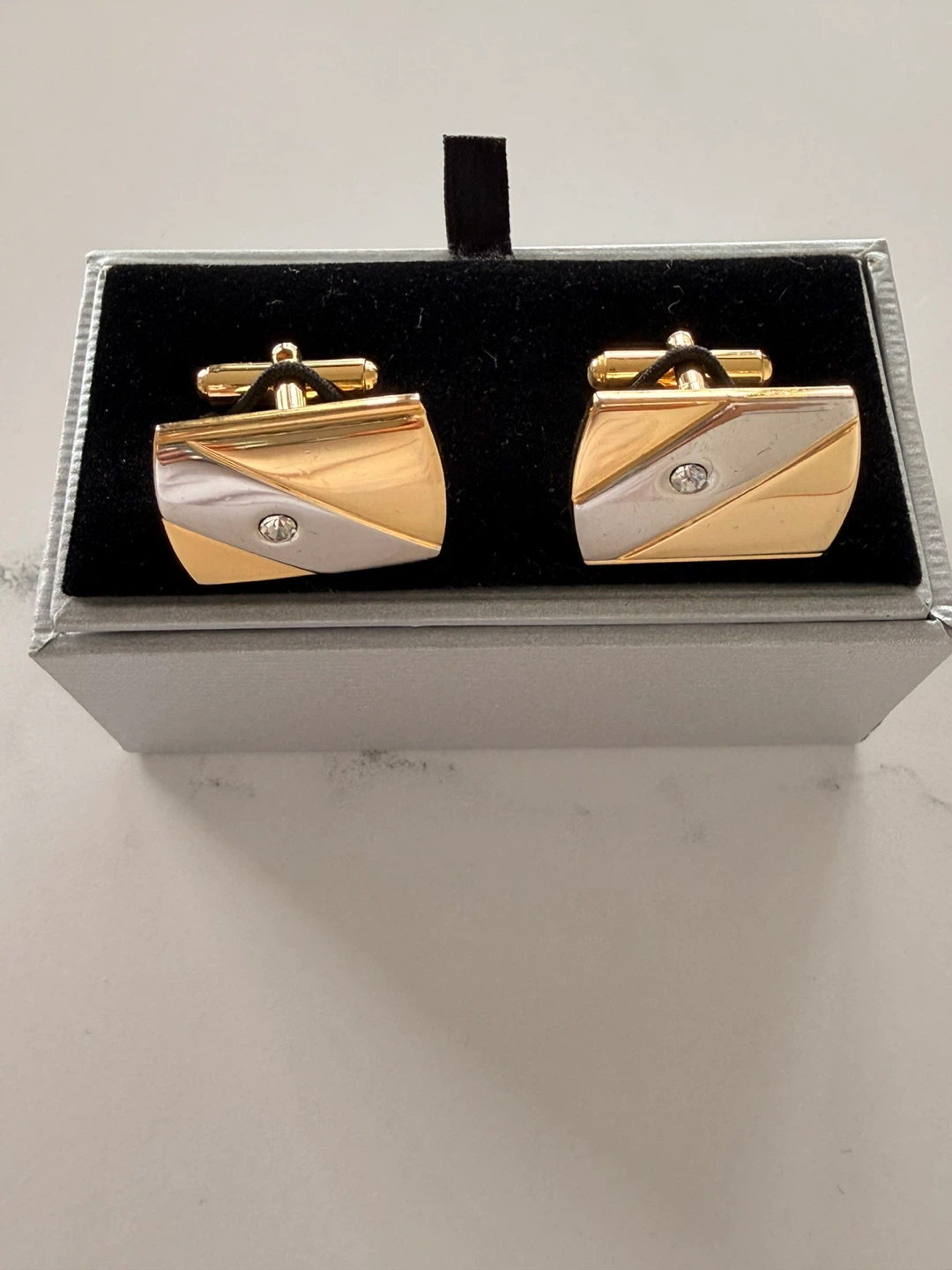 Cufflinks