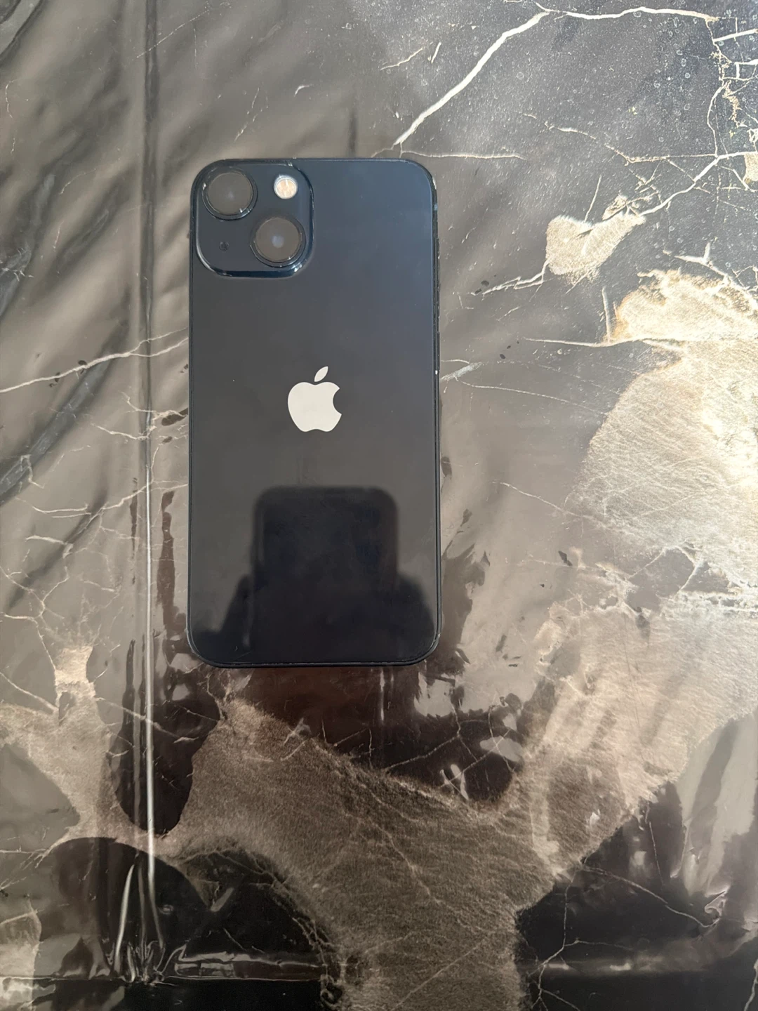 Midnight blue Apple iPhone 13 mini