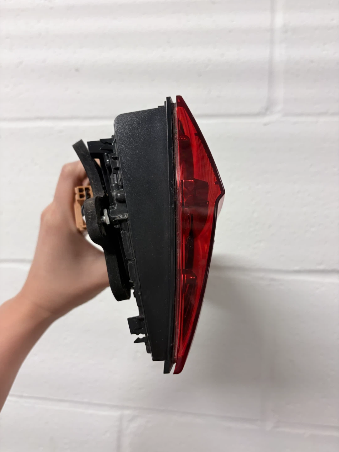 Volkswagen Jetta Inner Tail Light for Sale - photo 5