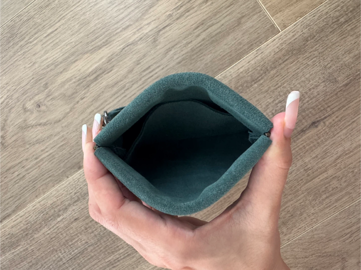 Brand New Genuine Suede Leather Squeeze Coin Pouch - photo 3