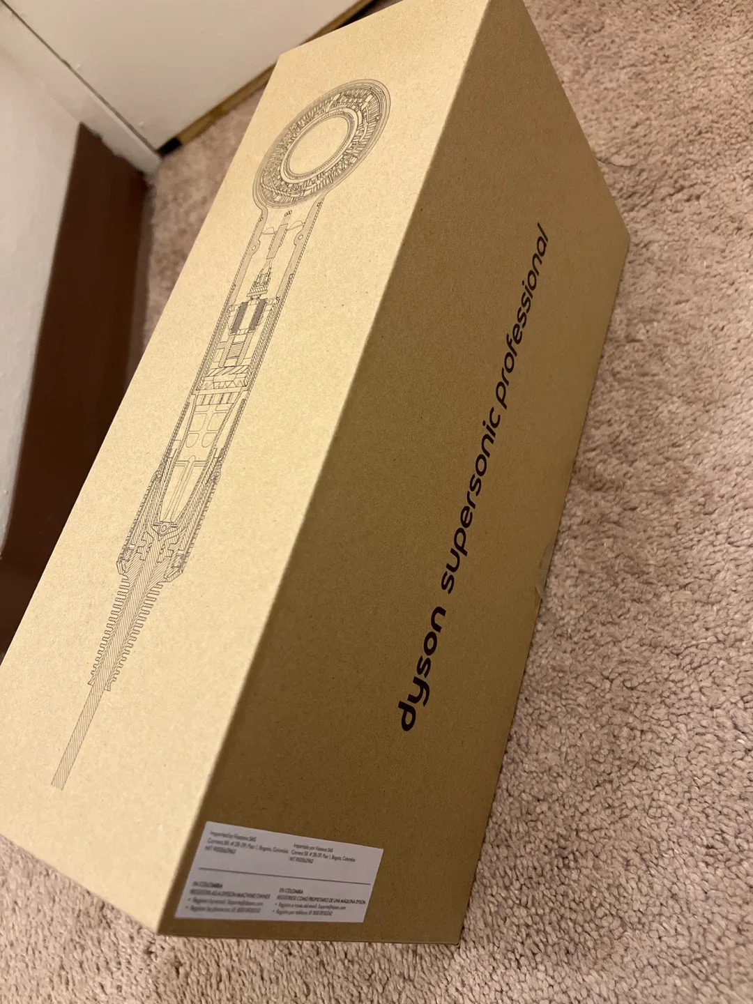 Dyson Supersonic Professional – Original Box + Attachments - photo 2