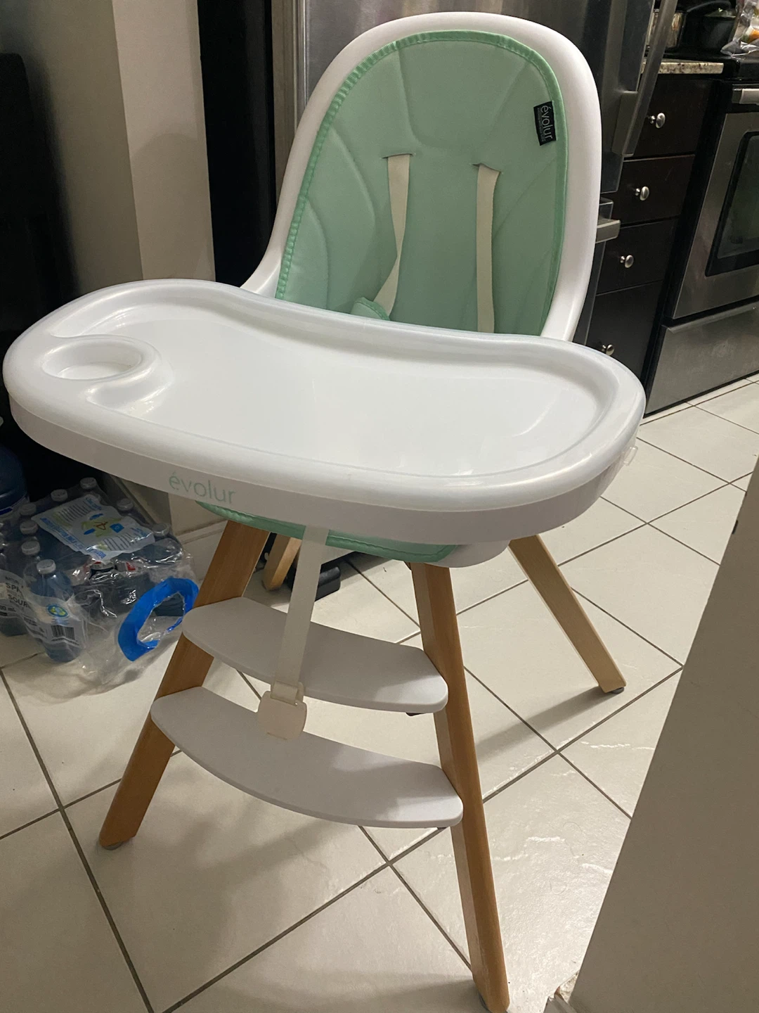 Évolur High Chair with Tray - photo 2