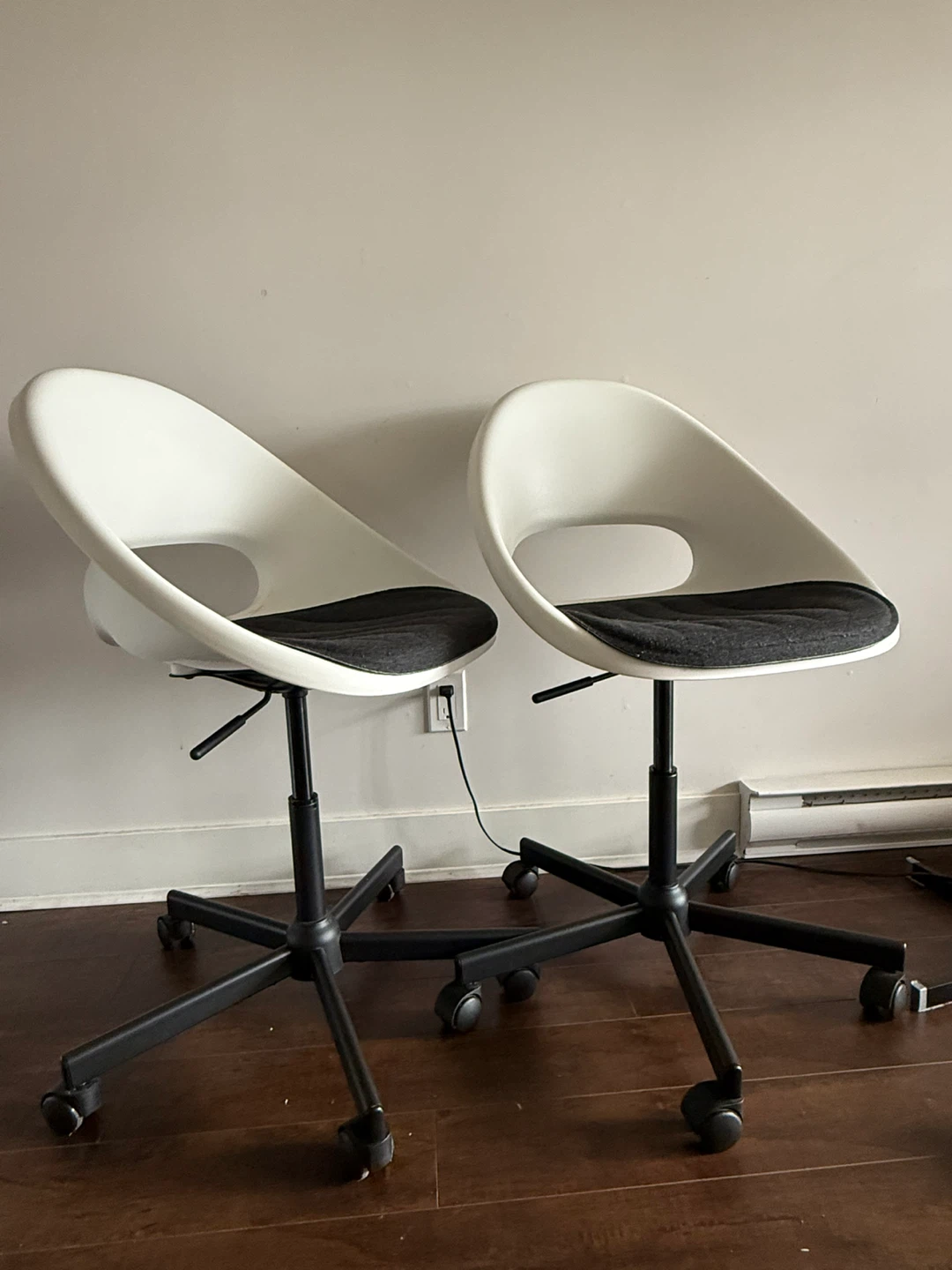 IKEA MALSKÄR Swivel Chair - White/Black - photo 5