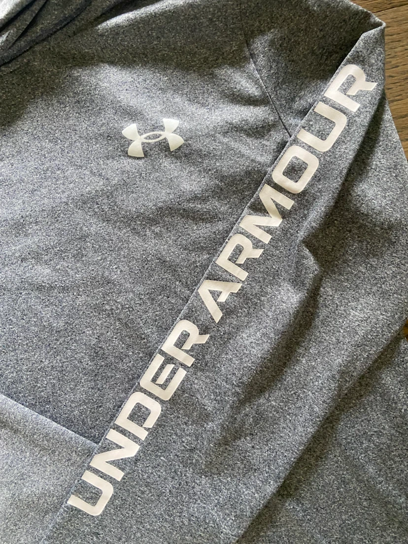LIKE NEW: Grey Under Armour Hoodie Size Youth Medium - photo 2