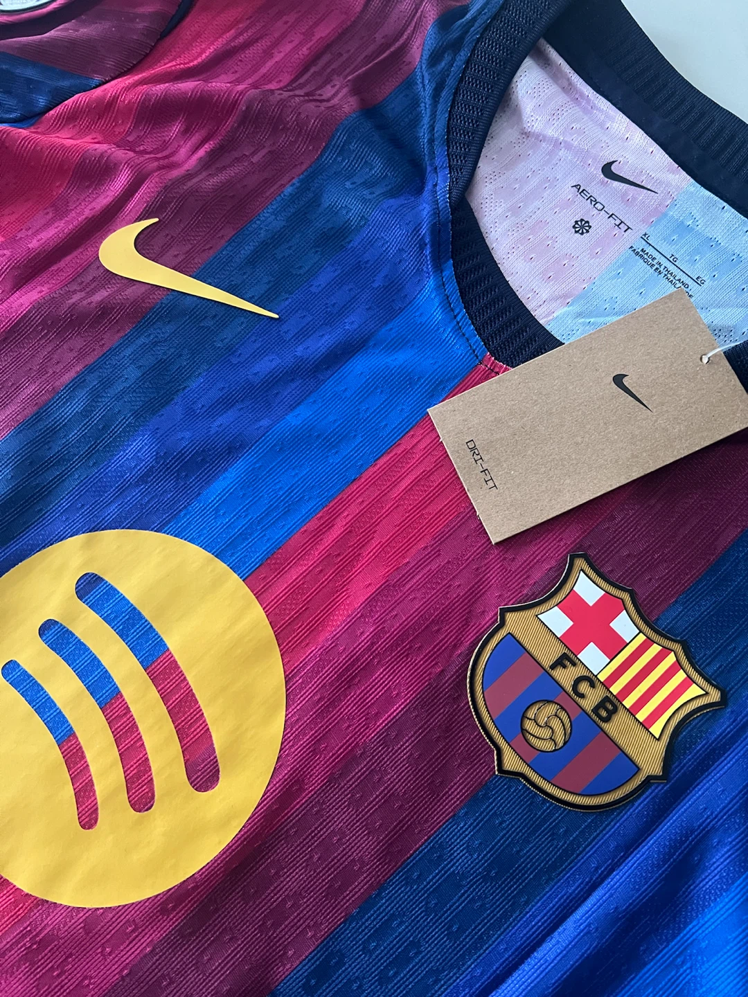 FC Barcelona 2023-24 Lamine Yamal Jersey - photo 2