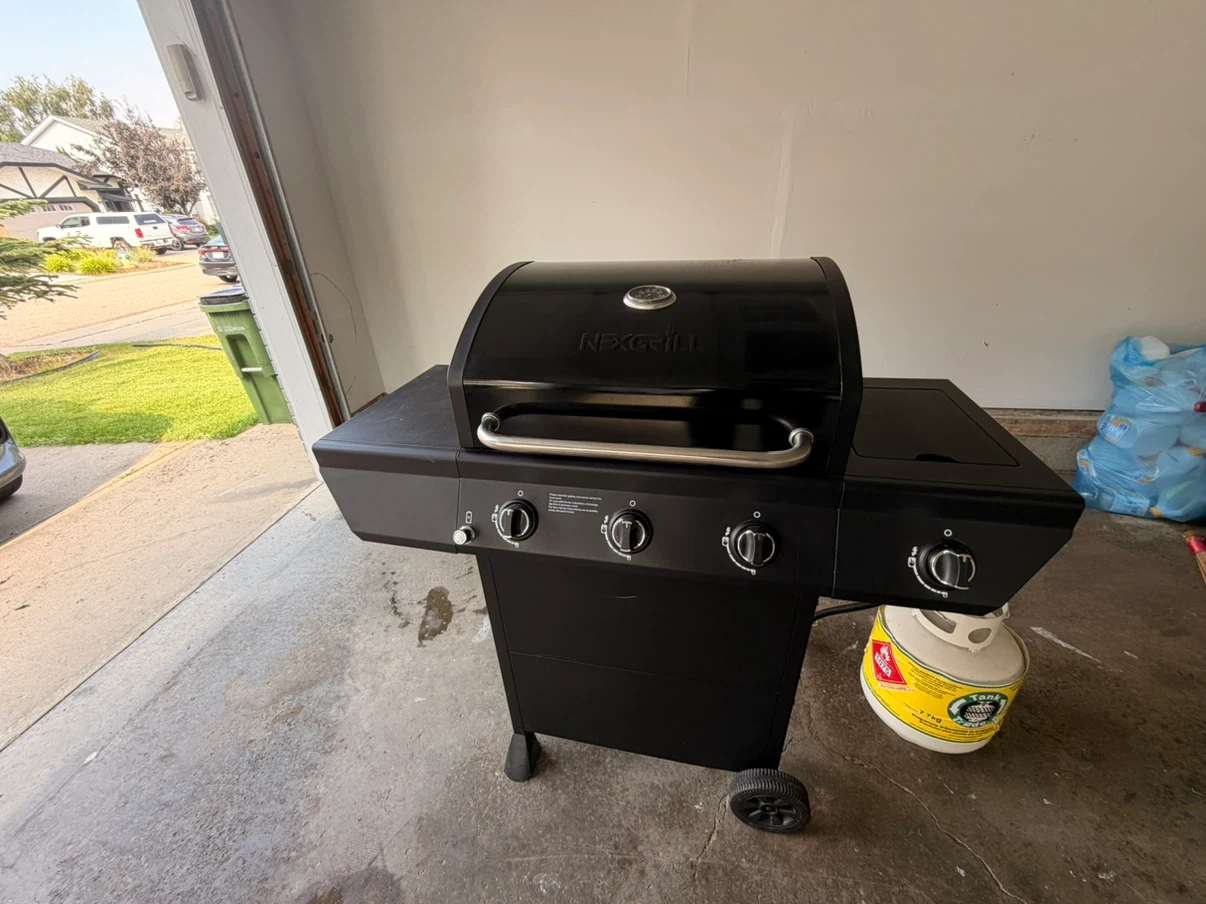 Nexgrill 3 Burner Propane Gas Grill with Side Burner