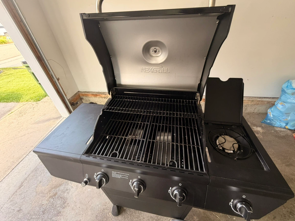 Nexgrill 3 Burner Propane Gas Grill with Side Burner - photo 2