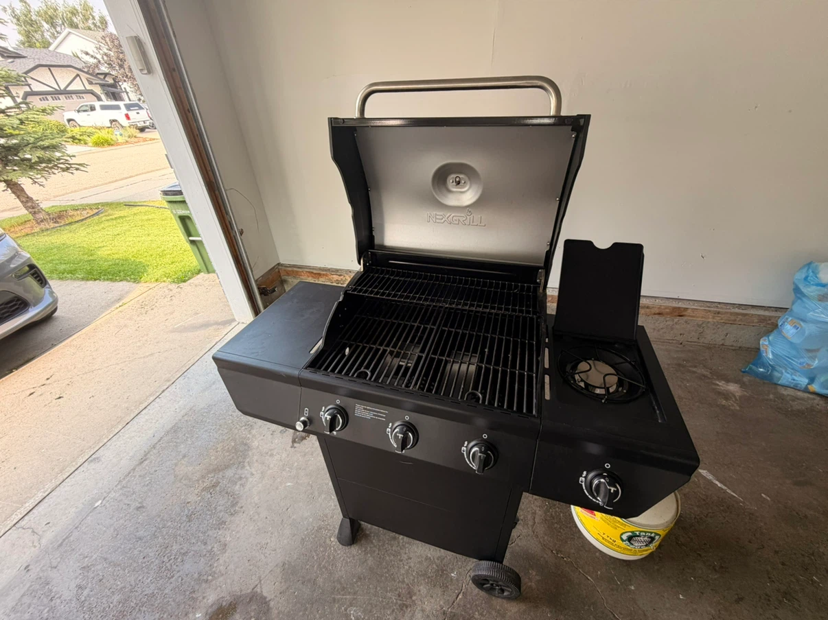 Nexgrill 3 Burner Propane Gas Grill with Side Burner - photo 3