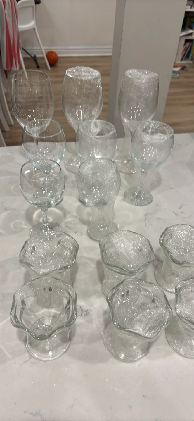 Various sizes of Glassware Set and dessert bowls. - photo 2