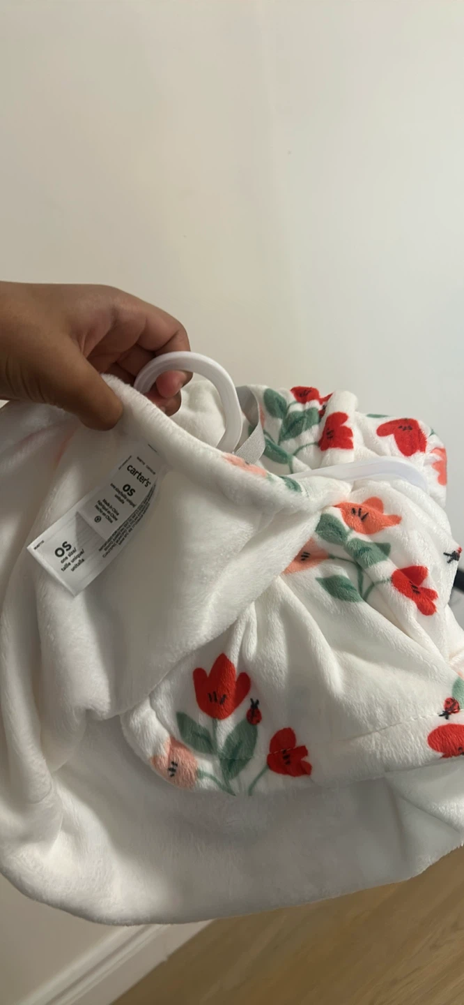 3 Infant soft baby blankets! (Carter’s) - photo 2