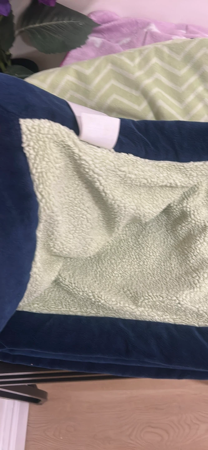 3 Infant soft baby blankets! (Carter’s) - photo 4