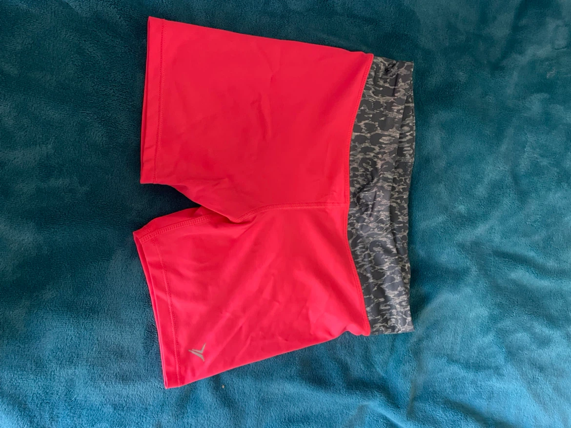 Old Navy Active Go-Dry Shorts XL/TG