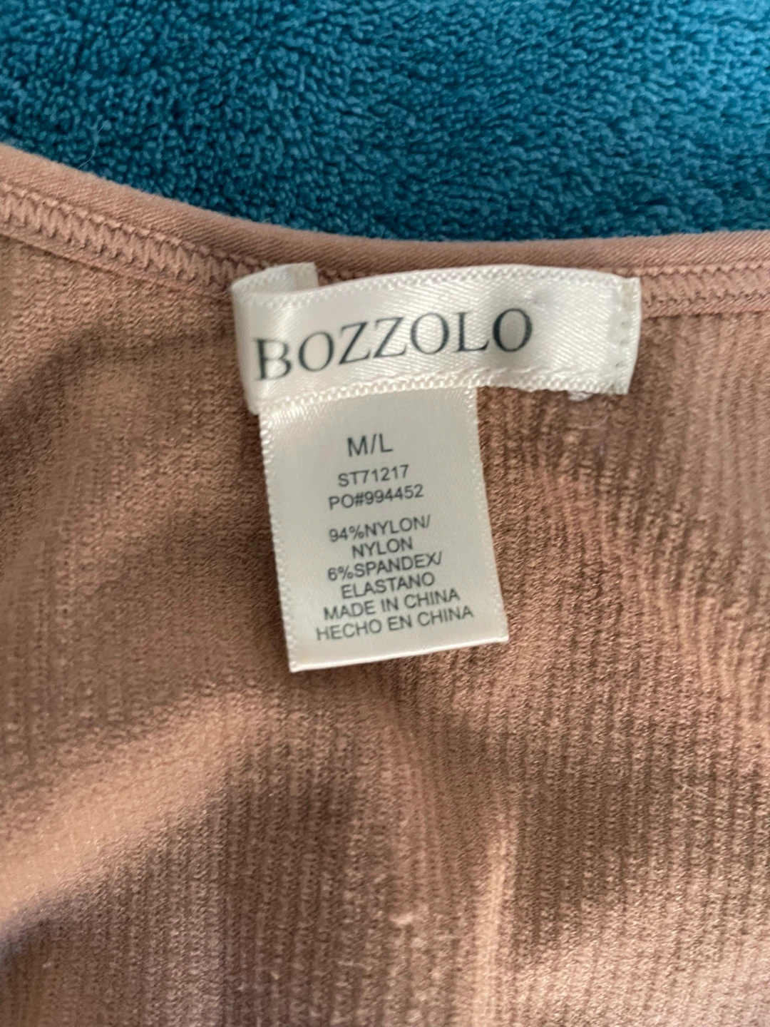 BOZZOLO Ribbed V-Neck Tank Top M/L - photo 2