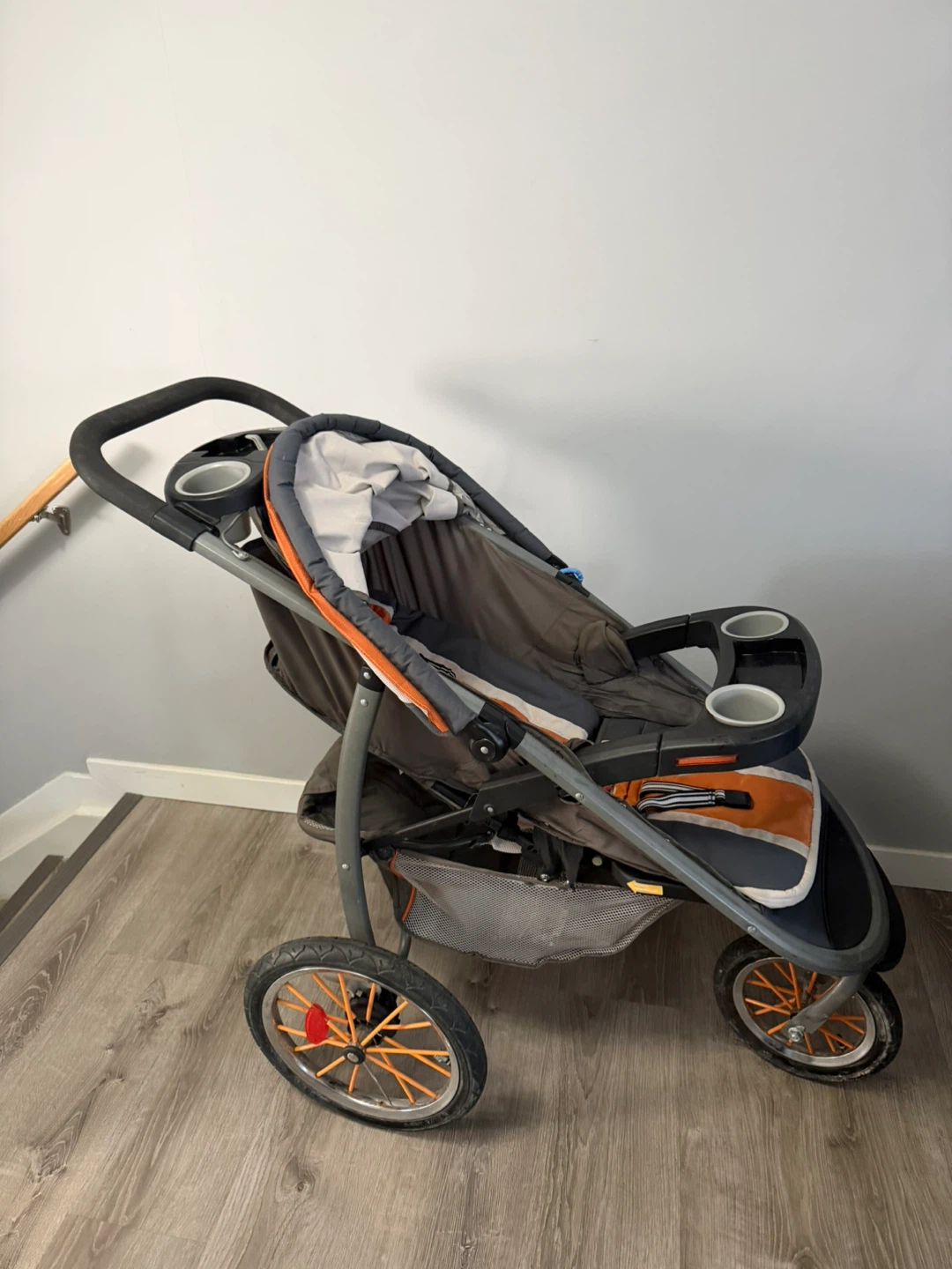 Baby Trend Jogging Stroller in Grey and Orange - photo 2