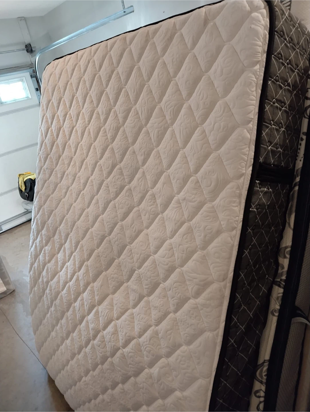 Two Queen thick mattress. Can deliver - photo 2