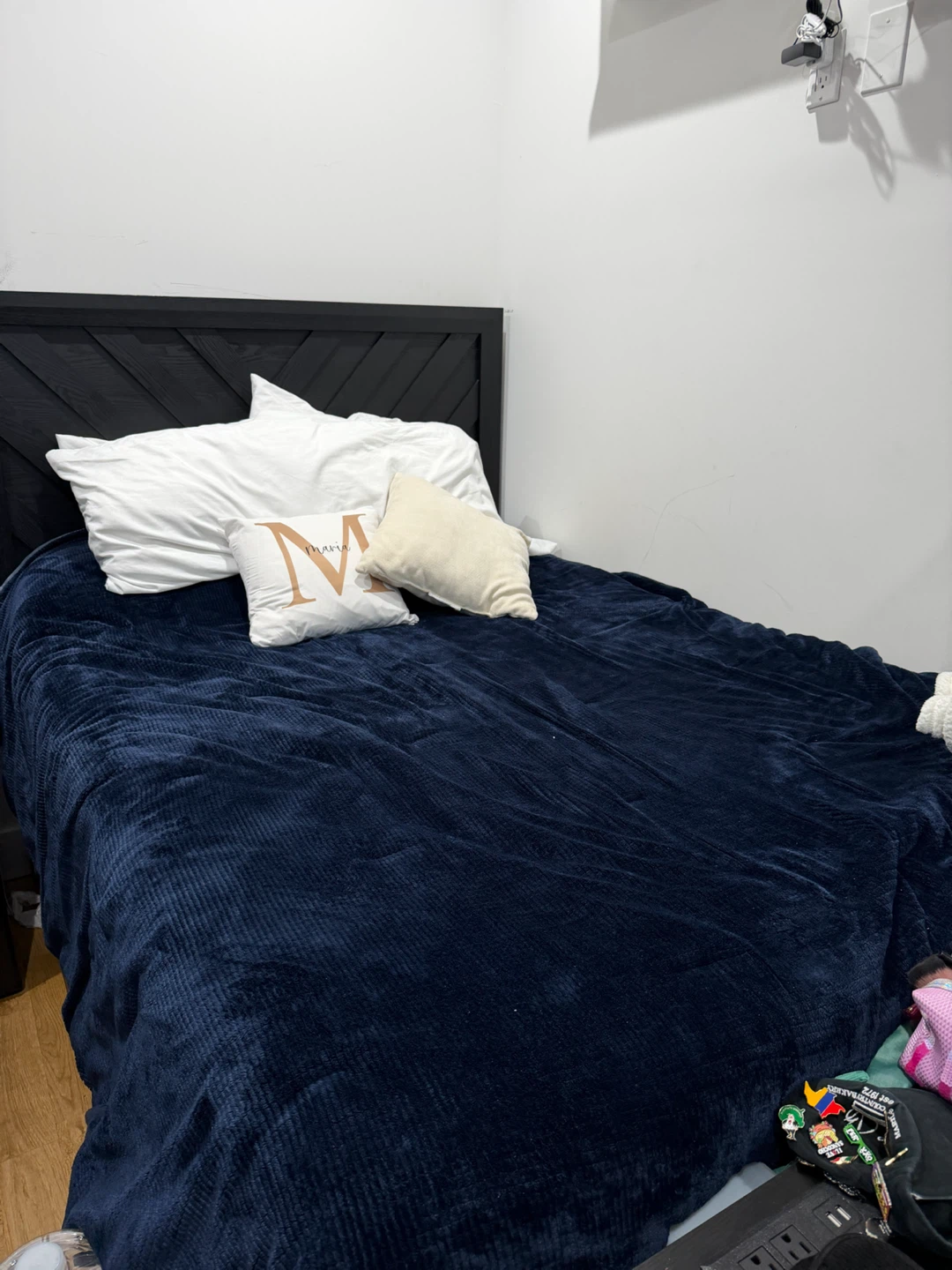 Queen Bed with Mattress - photo 2