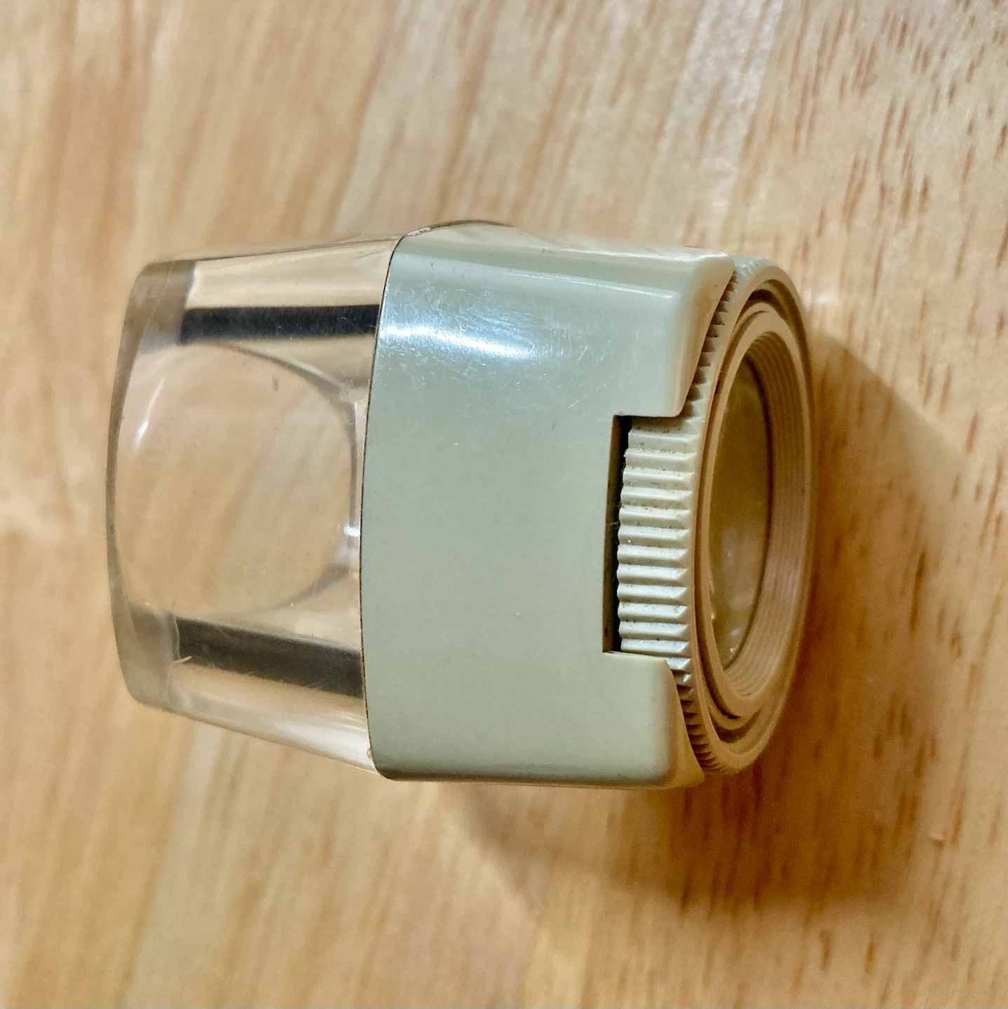 Vintage Adjustable Magnifying Glass with Plastic Case - photo 4