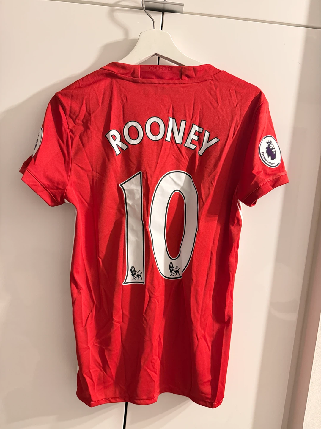 Authentic Man United Women's Jersey Size M - Wayne Rooney