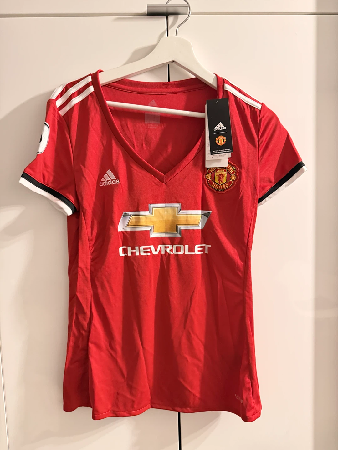 Authentic Man United Women's Jersey Size M - Juan Mata - photo 2