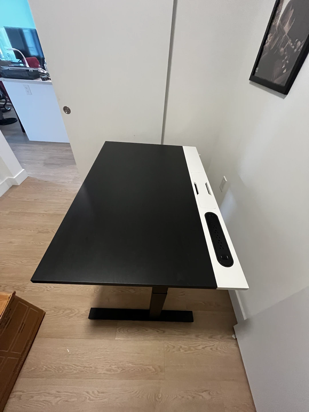 IKEA MITTZON desk with optional LANGFJALL chair.