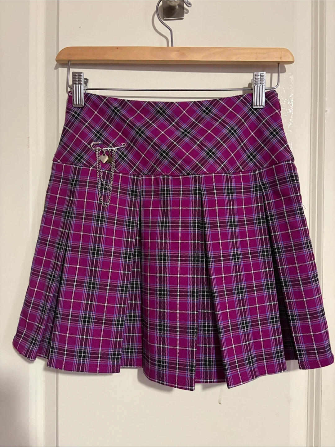 Purple Plaid Pleated Mini Skirt with Chain Detail