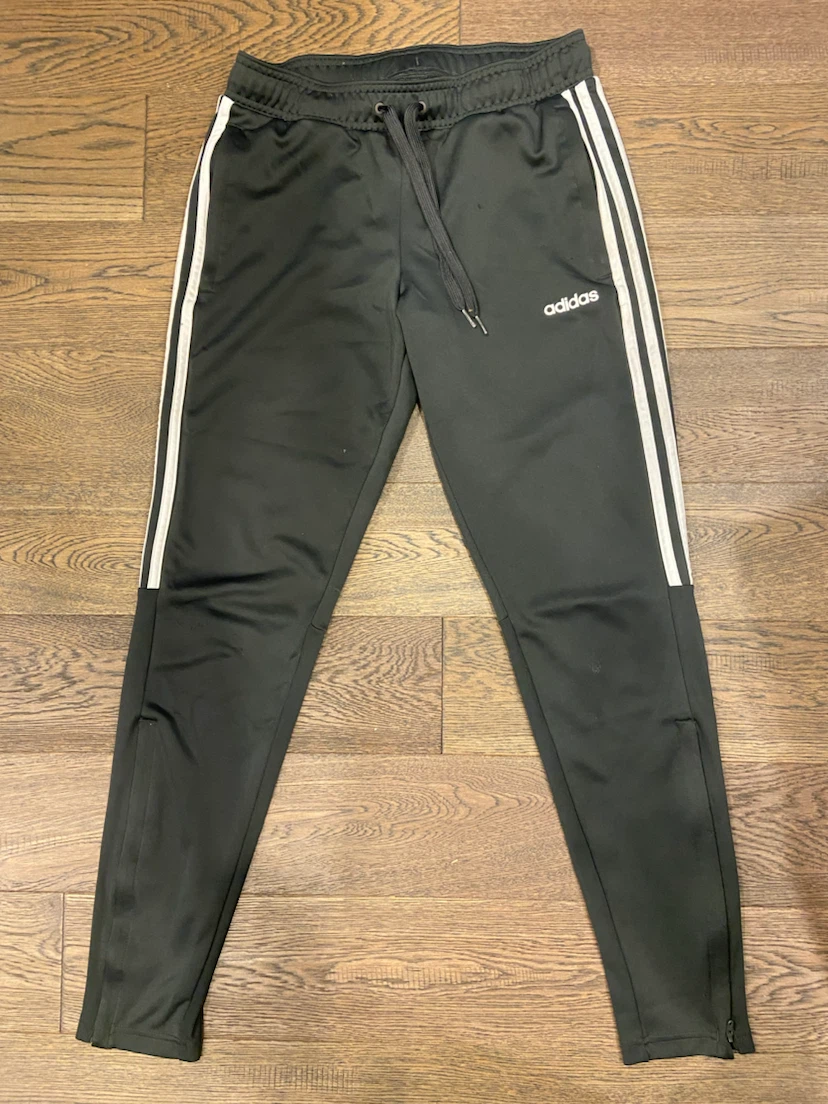GUC: Boys adidas Tiro Track Pants Size Youth Small, 8-10 yrs