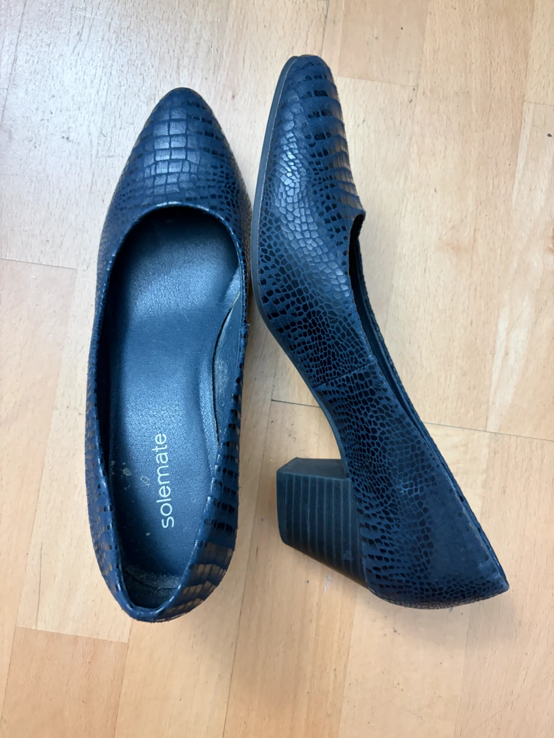 US 8.5 - Solemate Women's Blue Snake Heels