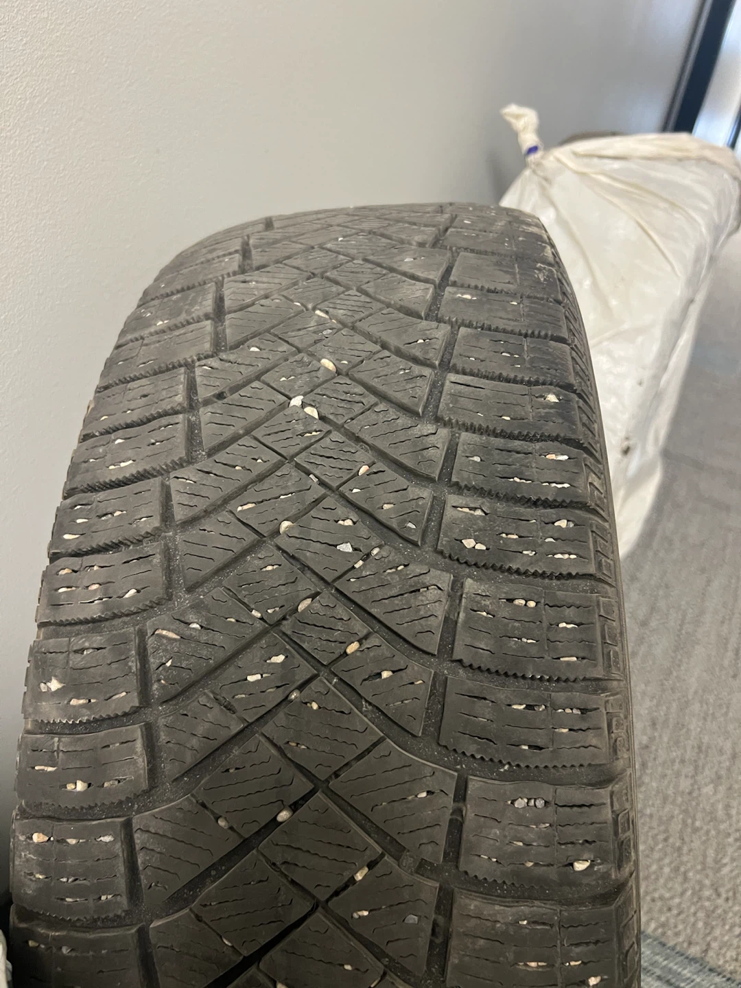 235/60R18 Winter Tire used - photo 4