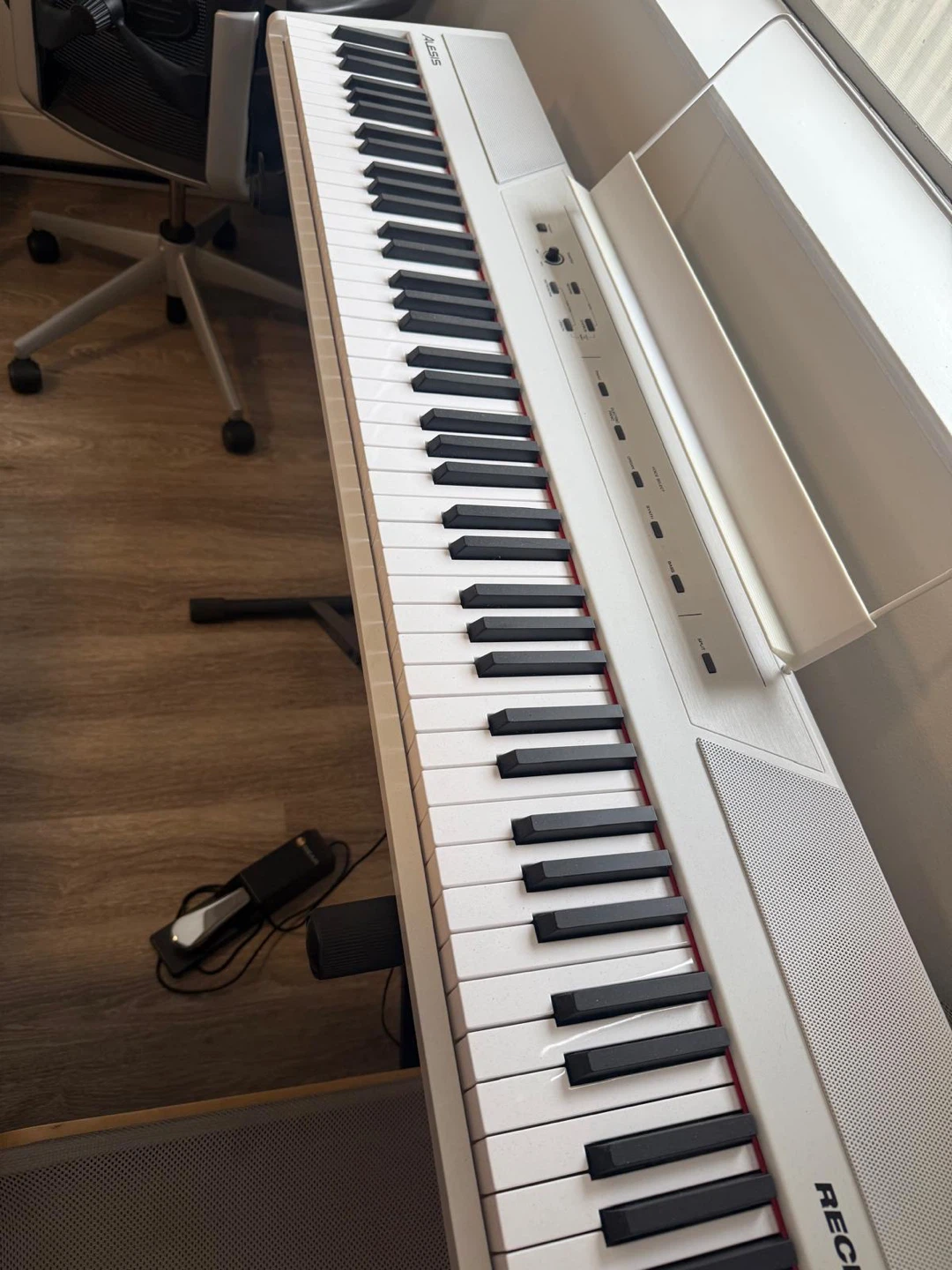 Alesis Recital Digital Piano with Stand - photo 3