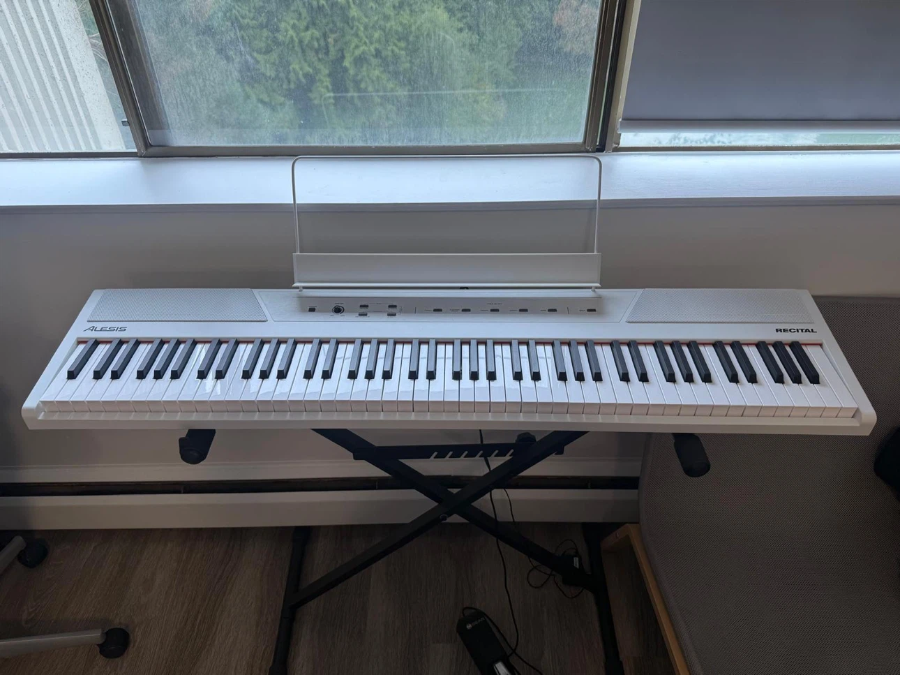 Alesis Recital Digital Piano with Stand - photo 4
