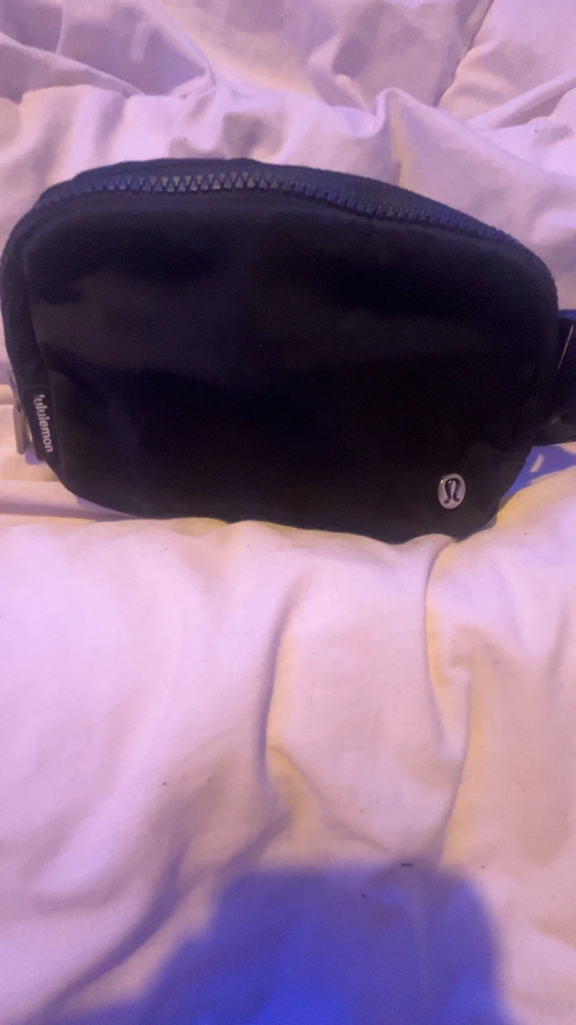 Lululemon Everywhere Belt Bag - photo 4