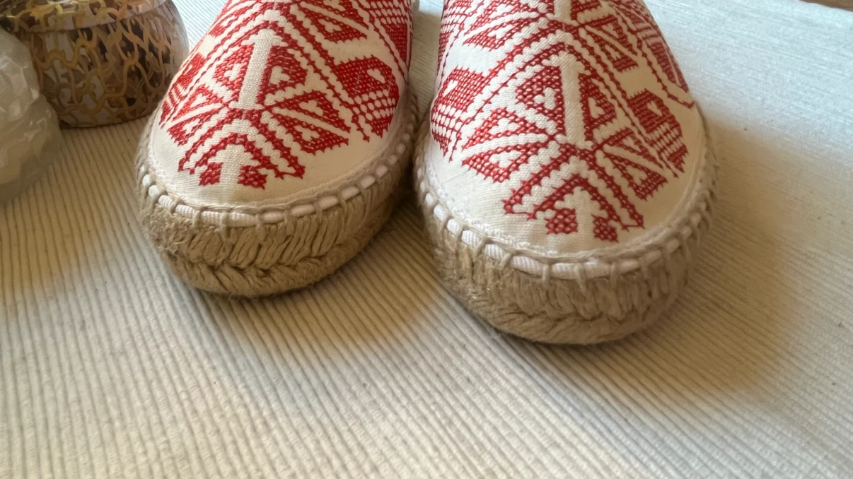 MaxMara Embroidered Espadrille Flats - photo 4