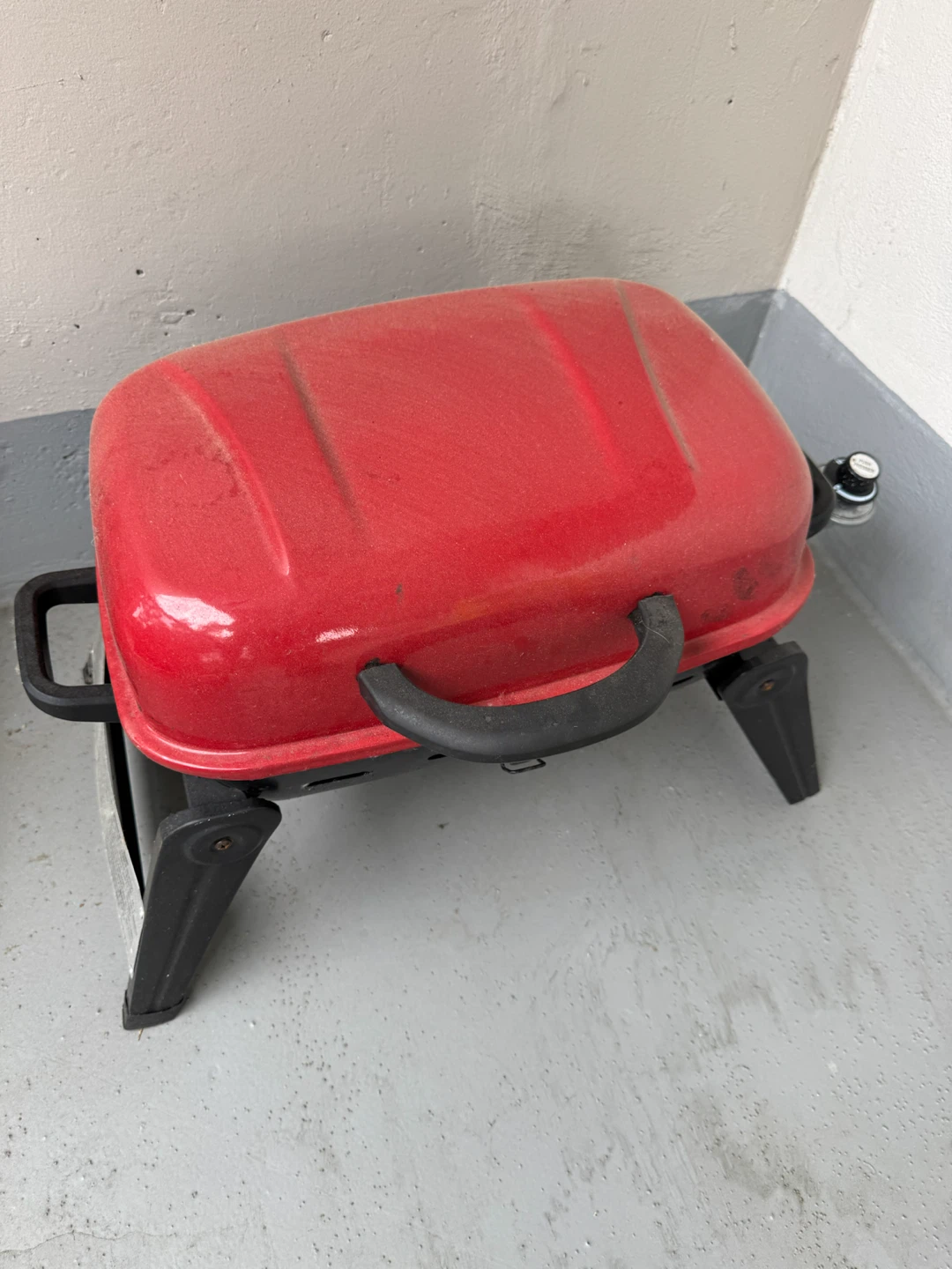 Portable Red Propane BBQ Grill - photo 3