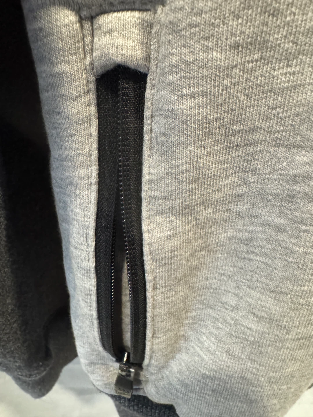 Toronto Maple Leafs Hockey Hoodie - photo 4