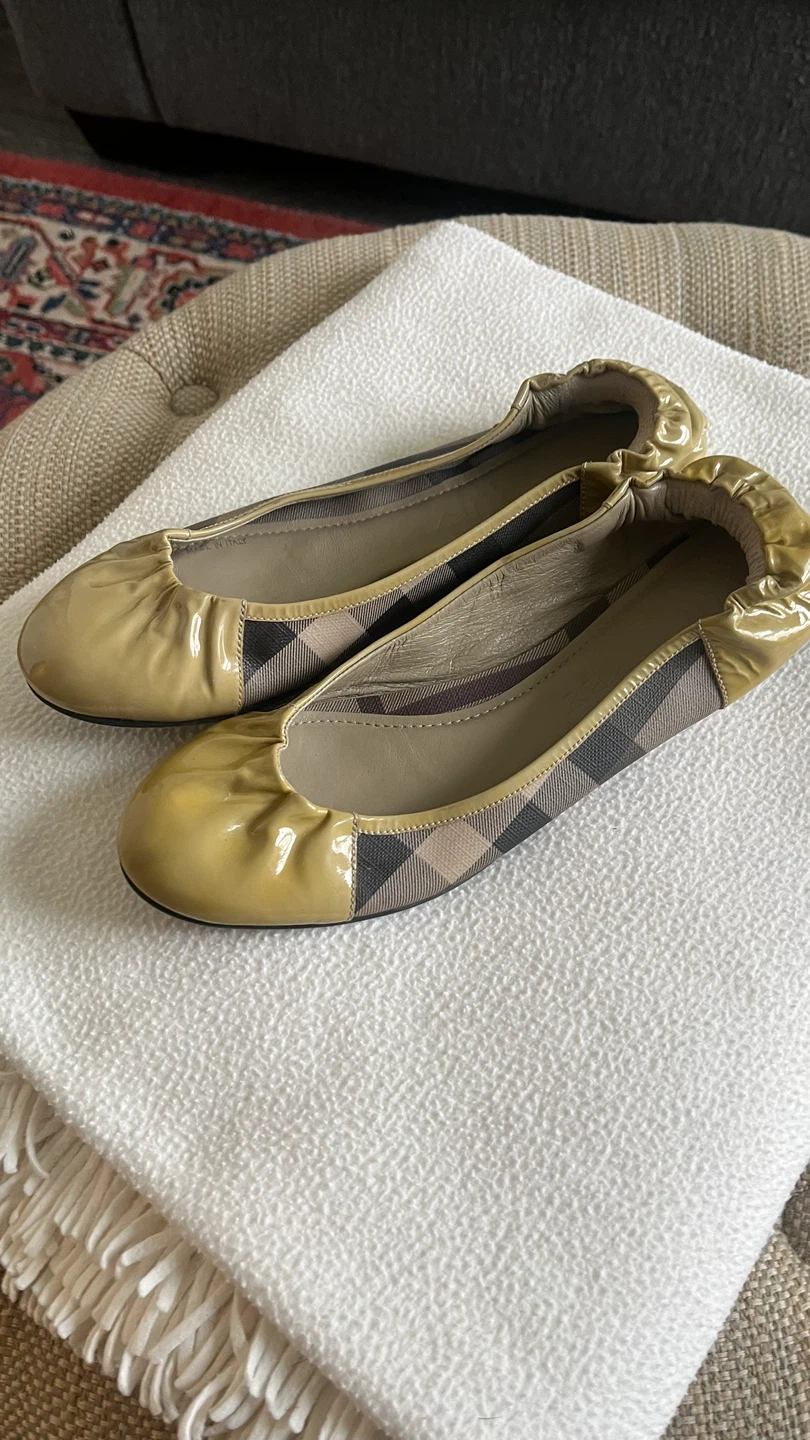 Burberry ballet flats