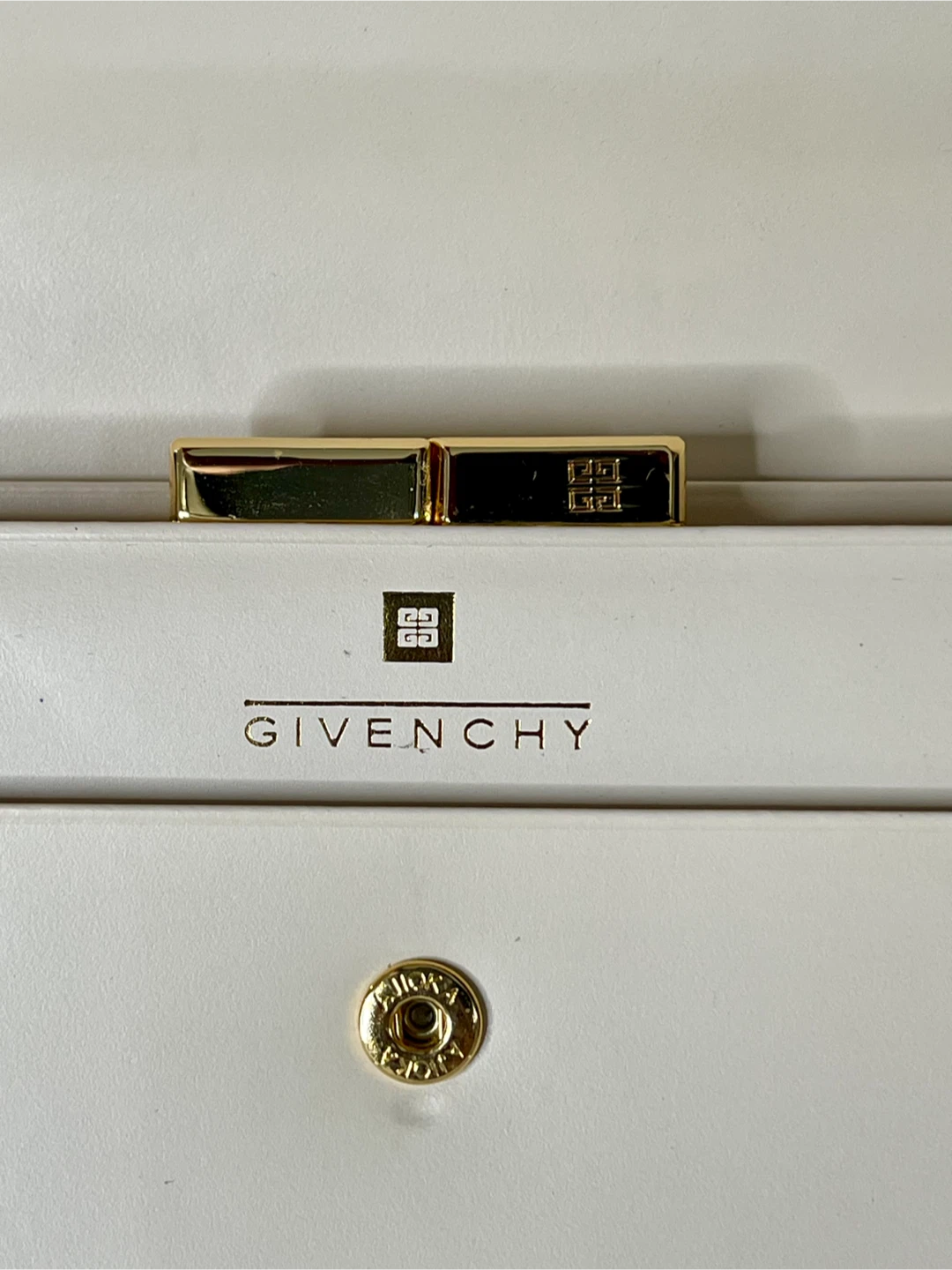 Givenchy Beige Leather Clutch Wallet - photo 4