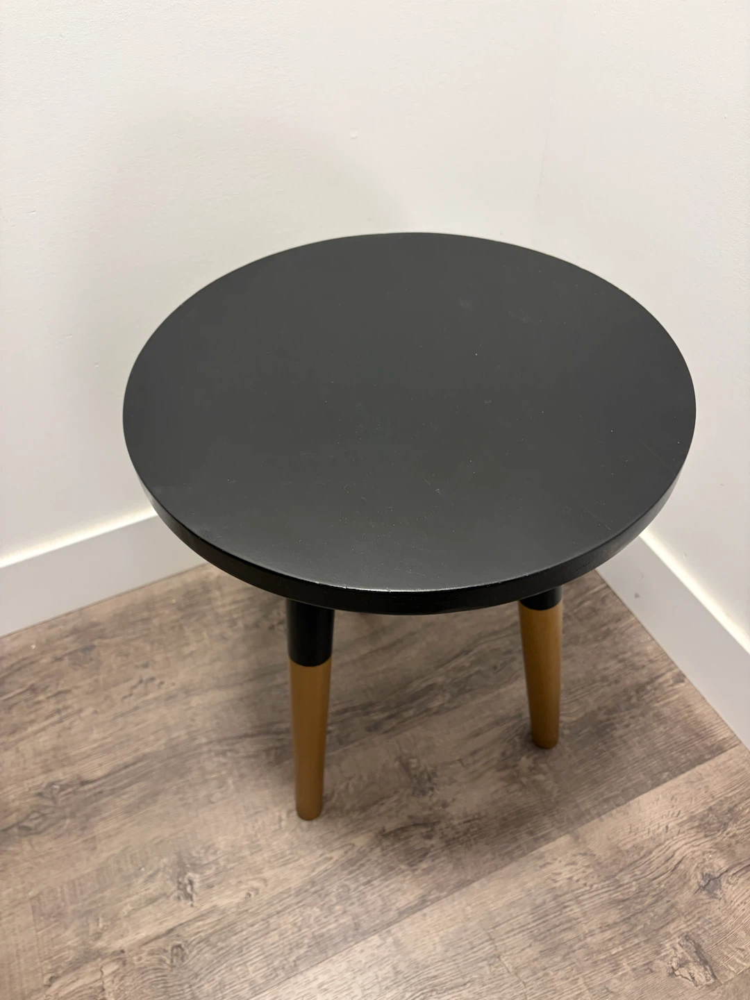 side table - photo 2