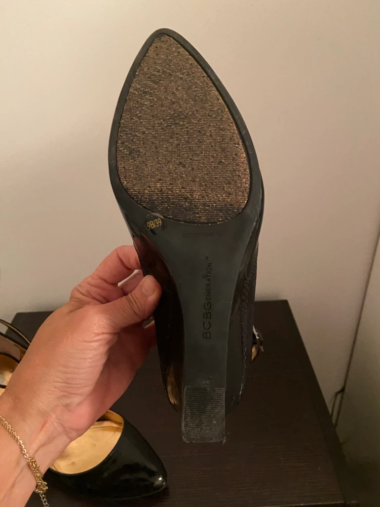 BCBG Generation Black Patent Wedge Heels with Ankle Strap Size 9 - photo 4