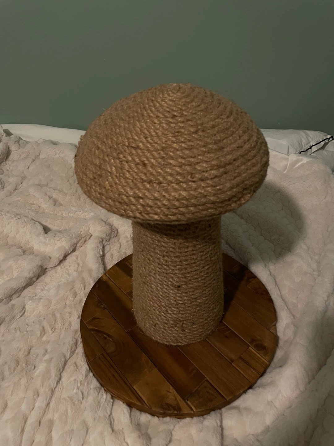 Mushroom Cat Scratcher - photo 2
